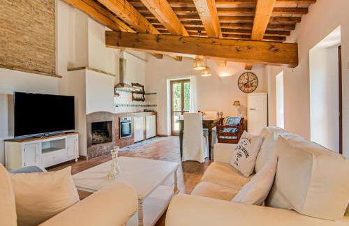 Stunning Apartment in Mombaroccio Near Metauro River - Foto 24