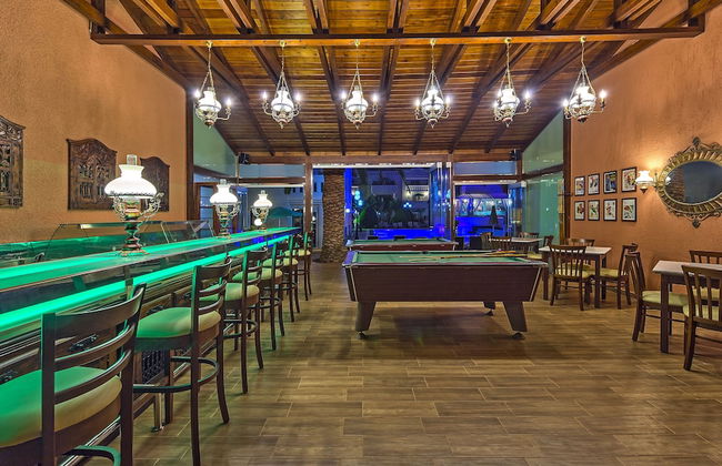 Hotel Castle Suites - Foto 25