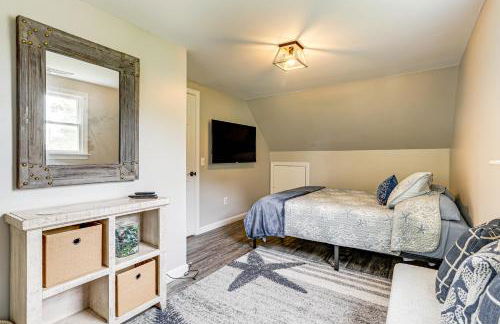 Coastal Charmer Less Than 1 Mi to South Kingstown Beach - Photo 17