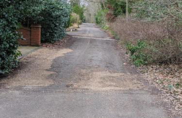 Oaklawn Apartment - Sleeps 4 Parking & Garden - Photo 23