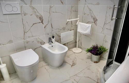 10 min dal Mare - New York Style - Apartment - Foto 19