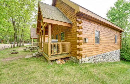 Fire Pit and Porch Warm and Woodsy Rothbury Escape! - Foto 29