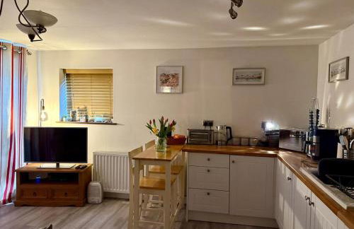 St Catherines, Winterborne Lodge - Photo 38