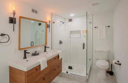 Casablanca in The Hghts-Hot Tub Bikes Chill Vibes - Foto 27