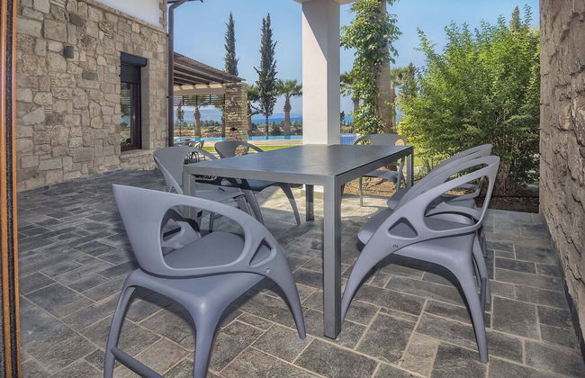 Incredible Large Villa In Paphos Sleeps 14 Children Pool, Jacuzzi, Huge Garden - Foto 70