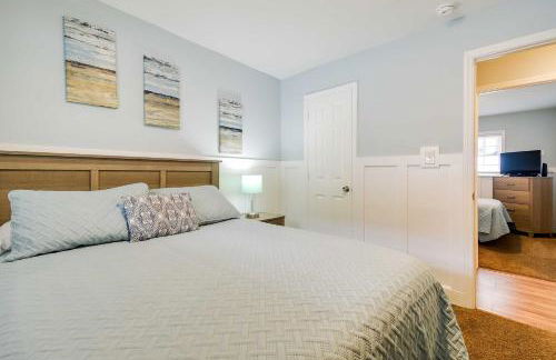 Walk to Atlantic Beach Family Gem with Fenced Yard - Foto 18