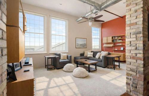 Top of The Peak: Downtown Gem! Steps to Beach - Foto 7