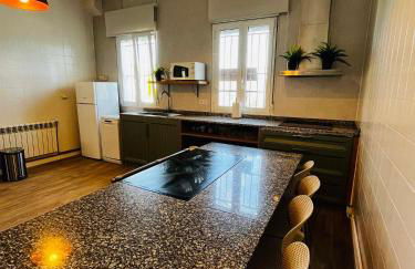 Casa Grande do Costureiro-Para Grupos en Portomarín con Terraza y Vistas - Foto 21