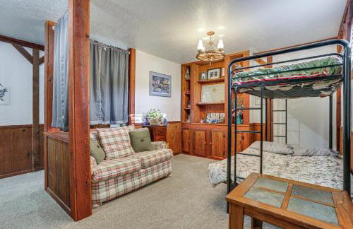 Pet-Friendly Pine Home Near Hiking and Fishing! - Photo 20