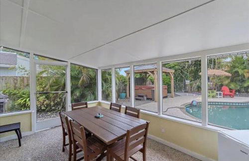 CANAL FRONT! Bring or rent a boat, near AMI/IMG. - Foto 25