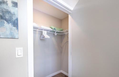 Modern Apt with Harbor Views - Foto 14