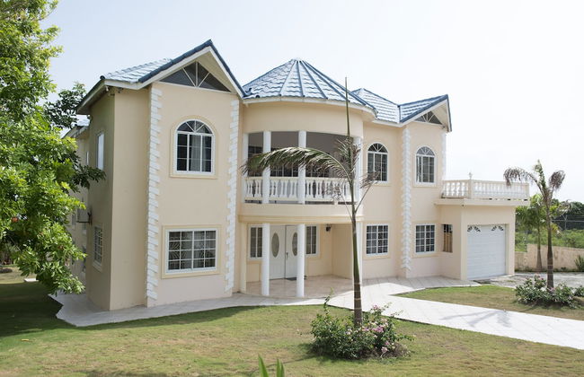 Celebrity Villa Jamaica - Photo 64