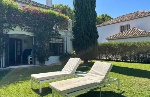 Nice villa with a garden - Photo 33