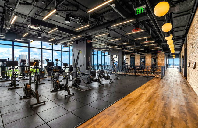 Apt with Stunning View at Downtown Miami - Photo 36