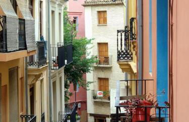 Valencian Dreams of the Proletariat - Photo 27