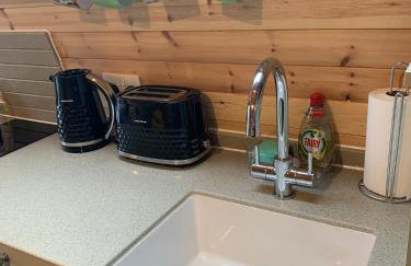 Red Squirrel Pod with Hot Tub - Foto 21