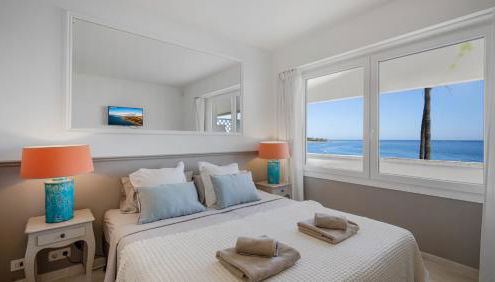 Beach-line apartment with 3 bedrooms in Estepona - Photo 5