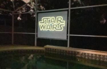 3 Bedroom Villa with Poolside Cinema and Games Room Close to theme Parks sleeps 6 - Photo 45