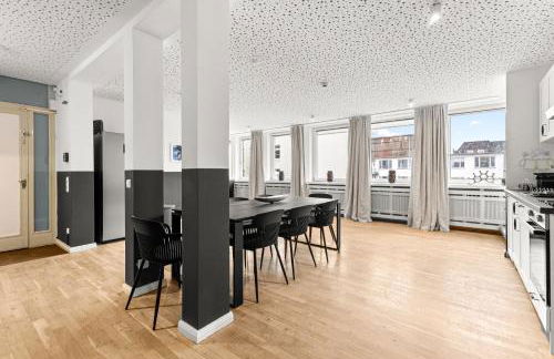 280 qm Billard Tischtennis Tischkicker - Foto 31