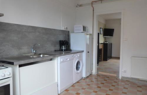 gîte iaorana - maison en centre ville - Foto 8