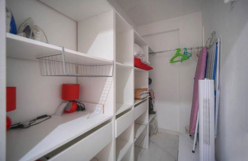 FRGK Victoria 4 Central Cannes 1BR Terrace, AC & Ultra-Fast Wi-Fi - Photo 15