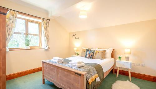 Pendle View Gatehouse Lakeside Stay - Photo 3