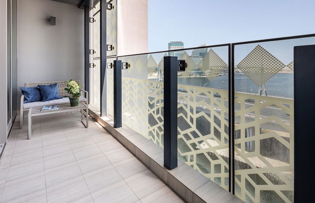 Superb And Modern 1BR on a Premier Waterfront Location! - Photo 15