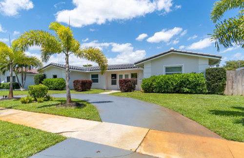 Hollywood Paradise Luxury 4BR 3BA Home and Outdoor Fun with Heated Pool - Foto 29