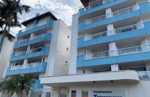 Apto com ar-cond e piscina a 100m mar praia da Enseada - Foto 53