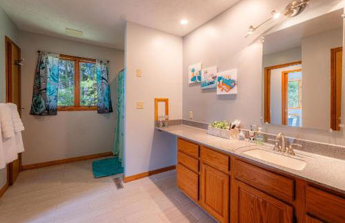 Panorama Point - Sauna, hot tub, theater room - Photo 41