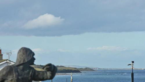 Castle View at the Viking - Photo 3