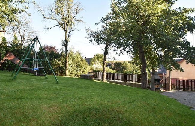 Authentic Holiday Home with Garden near Trutnov - Foto 31