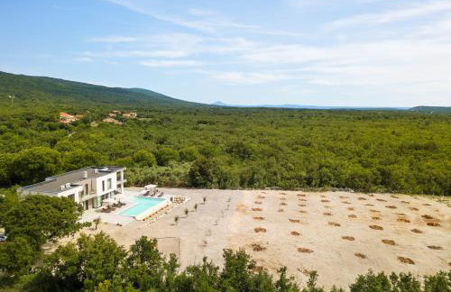 Villa KM 5 Bedroom with pool and garden - Foto 25