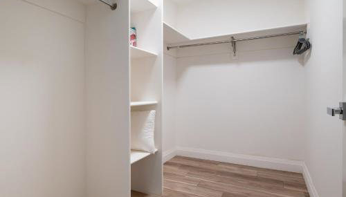 Modern 2 Bedroom Apartment in Quincy - Foto 4, wardrobe