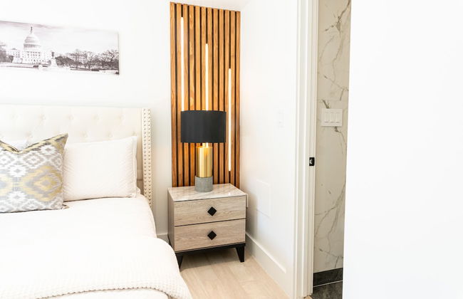 Townhouse on Canal - Photo 5