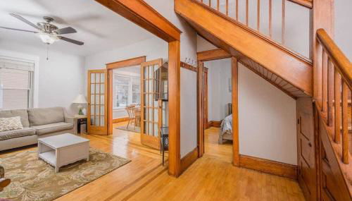 Spacious Downtown Character Home - 4 bedroom 3 bath Lawrence University College Ave - Foto 2