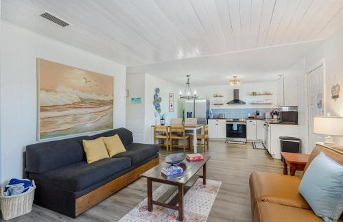 Beachside Bliss - Breakfast, Walk to Schooners, Sleeps 15, Fenced Privacy - Foto 8