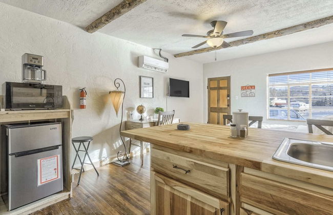 1BD Suitenear Old Colorado City & Hiking!dogs Welcome! - Photo 6