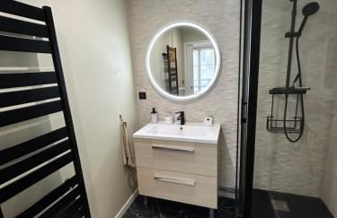 Sweet and comfy in Hyper City center with Netflix, Prime and Disney Plus included - Foto 23