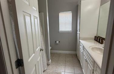 Beach Days, Nightlife Nights, East End of PCB - Foto 31