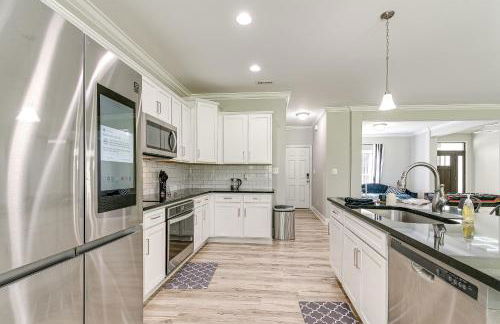 Secluded 18-Acre Retreat in Staley with Game Room - Foto 8