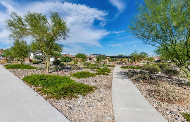 Charming Home in the Desert - Photo 41