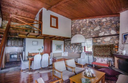 Stonehouse 2 Bedroom Chalet on Olympus Amazing View - Photo 65