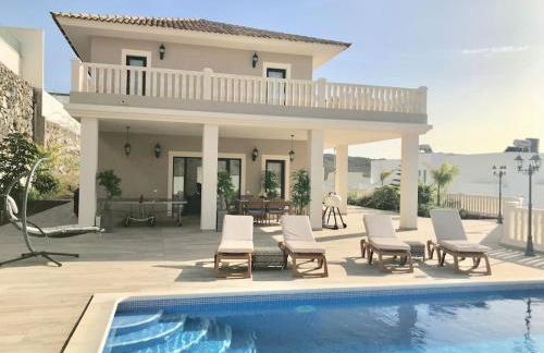 Villa Vista Bella Costa Adeje in ruhiger Villengegend mit Meerblick - Foto 1