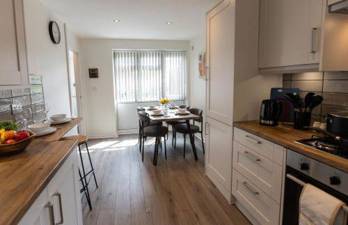 Modern 4BR House - Sleeps 10 - Central Birmingham - FREE Parking - Foto 53