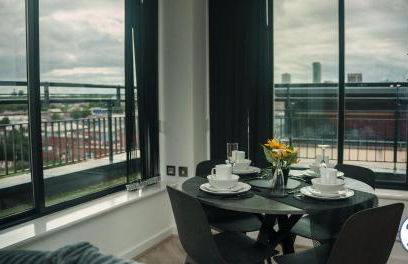 Penthouse - Amazing City Skyline Views - Free Parking - Balcony - Utilita Arena - New St Station - Bullring Shopping - Foto 51