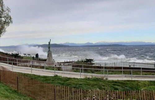 Alki Beach Cottage, NEW, 2 bedrooms, 2 bathrooms, near beach, AC, WD, Parking - Foto 76