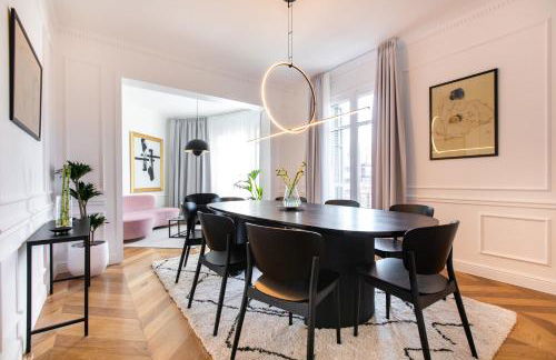 Majestic 4BR/4BATH apartment in Sagrada Familia area - Photo 1