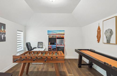 Brand New 5BD 4BA Luxury Vacation Home w Hot Tub - Foto 42