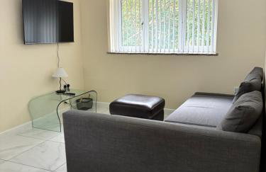 Castell Cottages Central with Parking - Foto 8